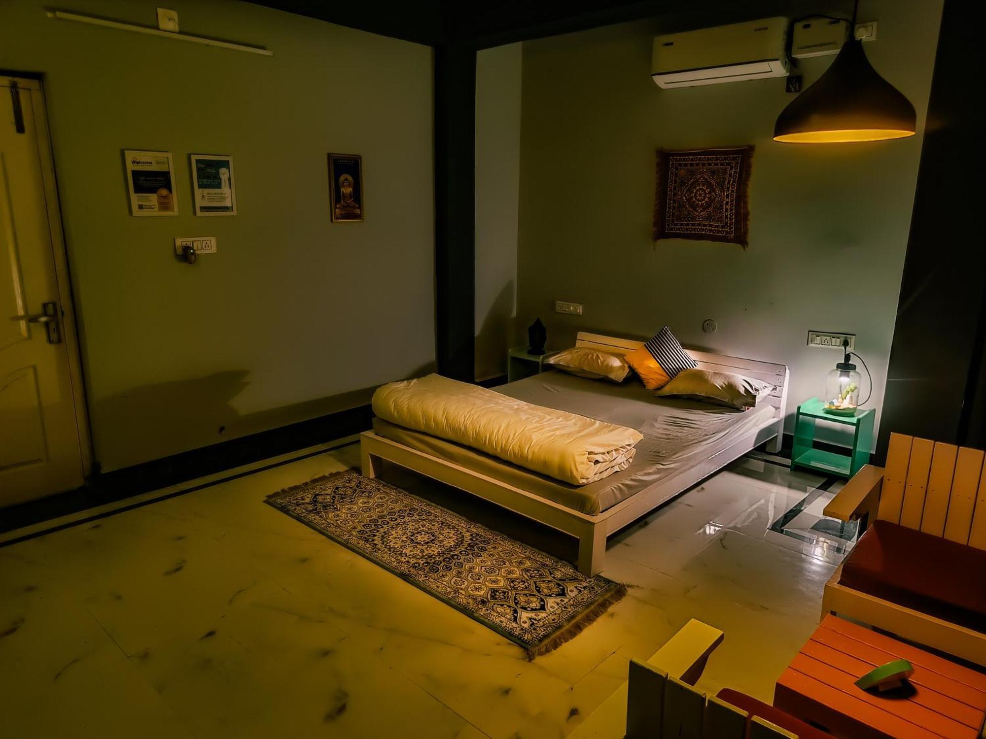 Housetale- A Traveller'S Home พุทธคยา ห้อง รูปภาพ